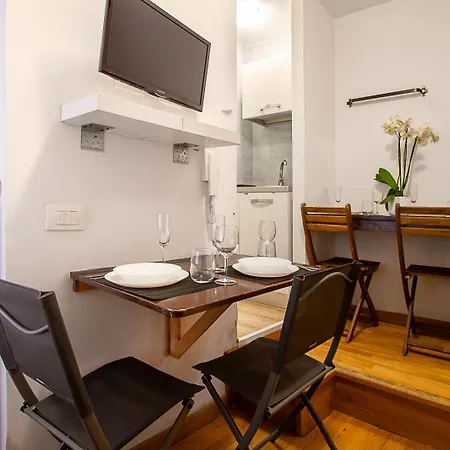 Apartment Piazza Venezia Attic Floor With Terrace Rom
