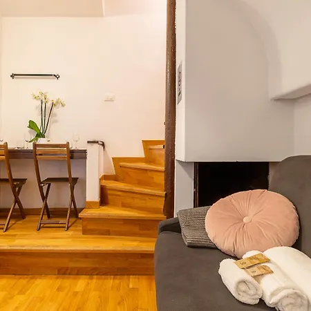 Piazza Venezia Attic Floor With Terrace Ρώμη