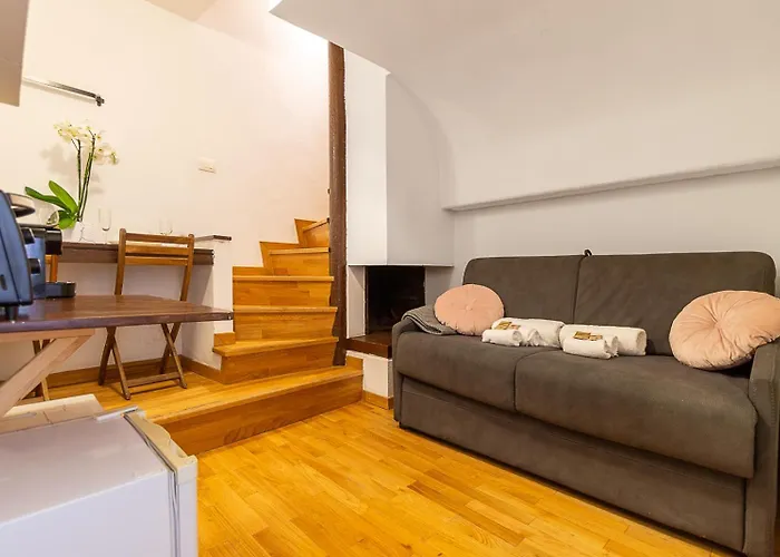 Piazza Venezia Attic Floor