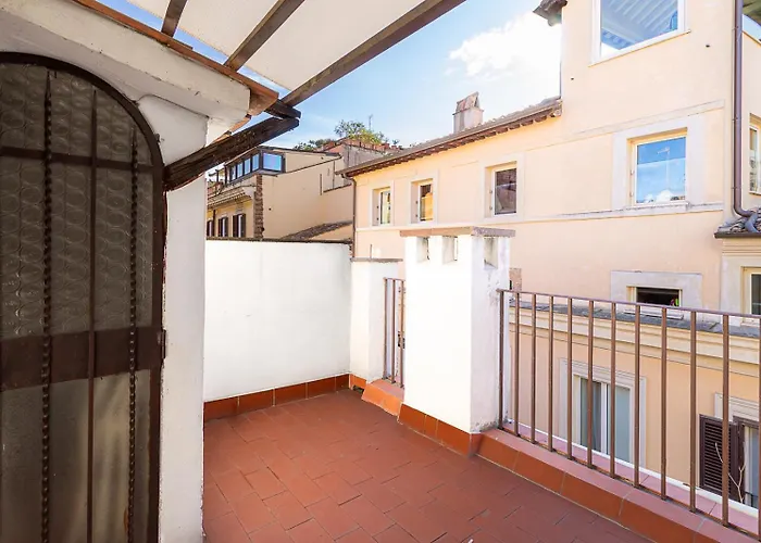 Piazza Venezia Attic Floor Appartamento *