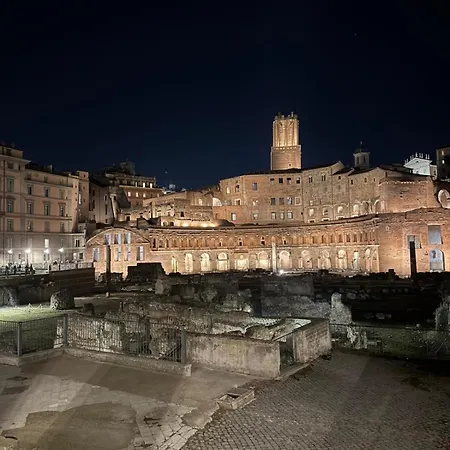Piazza Venezia Attic Floor With Terrace Apartment *